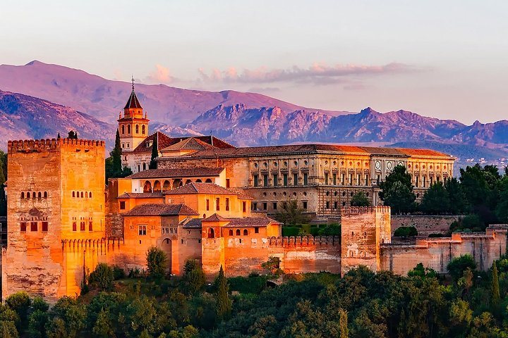 Circuit de 7 jours en Andalousie, Barcelone et Valence depuis Madrid : photo de l’offre Hellotickets