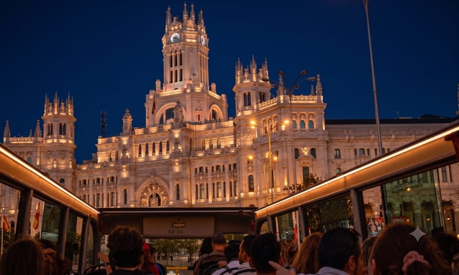 Bus de nuit à Madrid : photo de l’offre Hellotickets