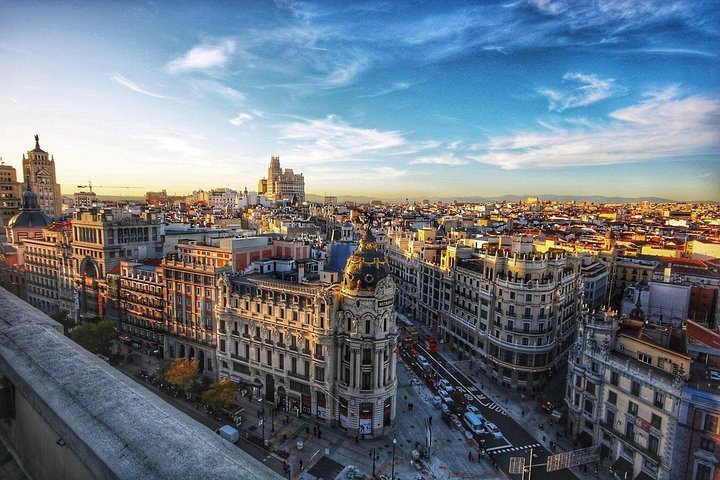 Transfert privé depuis ou vers l’aéroport de Madrid : photo de l’offre Hellotickets