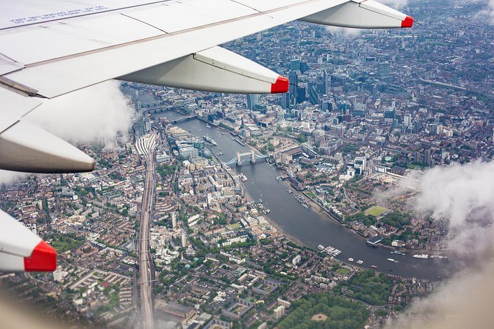 Transfert privé de l’hôtel vers les aéroports de Londres : photo de l’offre Hellotickets