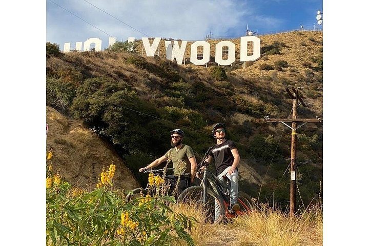 VTT jusqu’au panneau Hollywood à Los Angeles : photo de l’offre Hellotickets