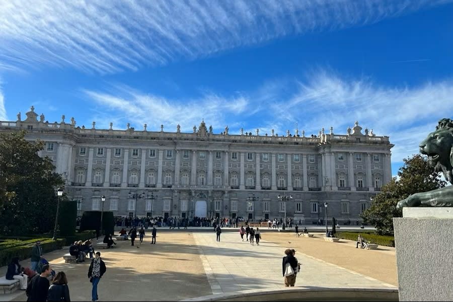 Visite guidée coupe-file au Palais Royal de Madrid : photo de l’offre Hellotickets
